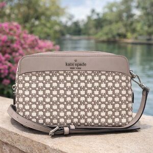 Kate Spade New York Spade Link Camera Crossbody Bag EUC